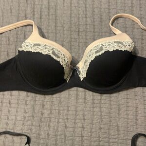 Body by Victoria’s Secret lined Demi
